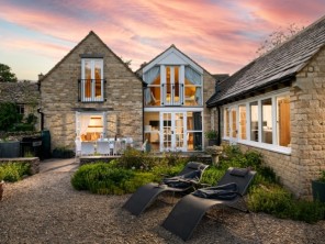 Award Winning Stylish Cotswolds Cottage